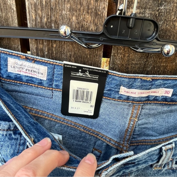 Levi’s Ribcage Straight Ankle Distressed High Rise Jeans NWT Sz 30 x 27 - Picture 6 of 15